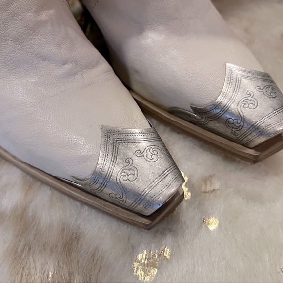 NWOT Free People Brayden Creme Leather
Western Boots - Picture 2 of 4